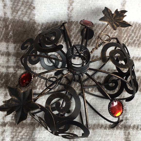 Beautiful Accent Metal Pumpkin with 6 Orange Jewels - Picture 8 of 9